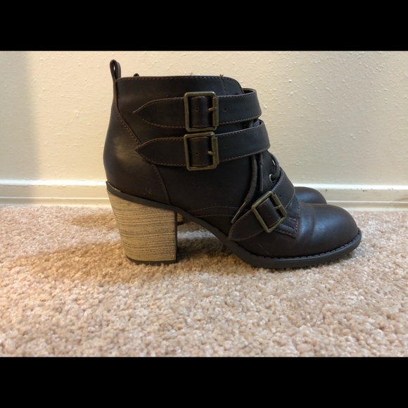 Diba Boots - Picture 1 of 6
